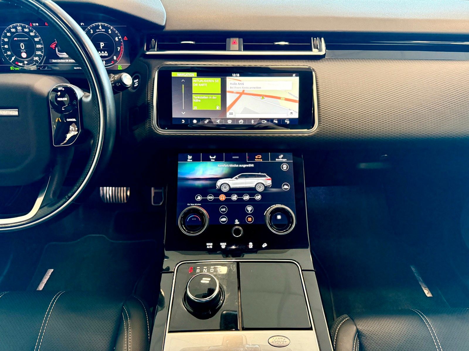 Fahrzeugabbildung Land Rover Range Rover Velar P250 R-Dynamic SE DesignPaket