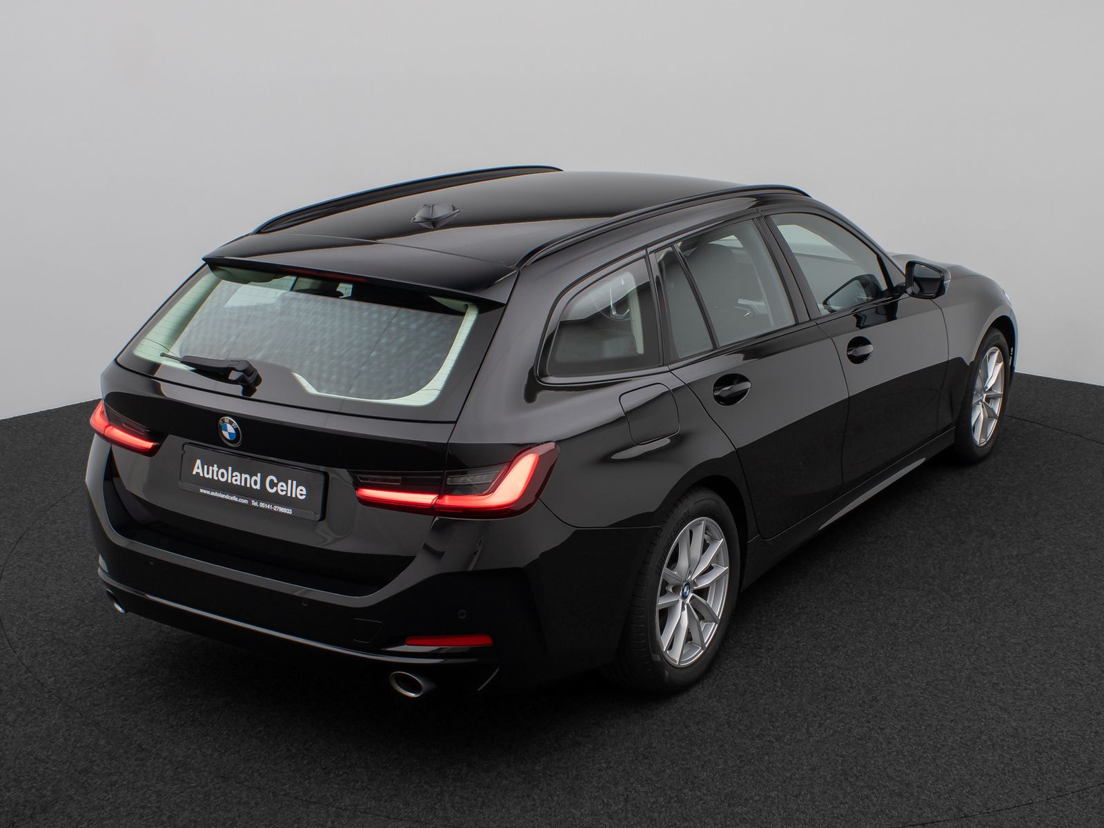 Fahrzeugabbildung BMW 318i DAB PDC Widscreen Geschwindigkeitsreg LED