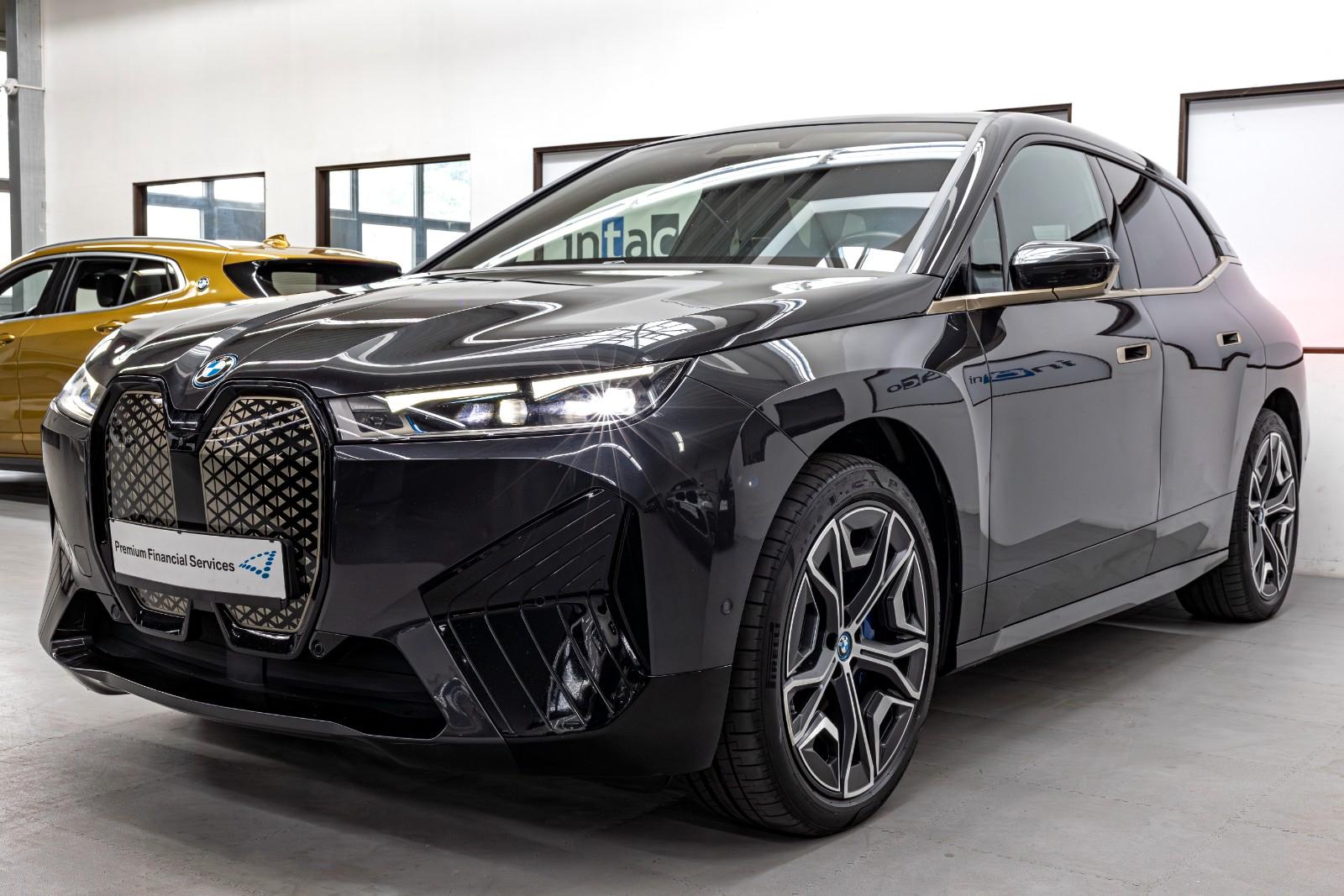 BMW iX 50 xDrive Sport Laser DAPro Pano AHK Bowers!