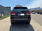 Jeep Grand Cherokee 3.0l V6 MultiJet 140kW Laredo... - Jeep: Grand Laredo