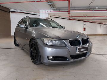 BMW 320 - 4