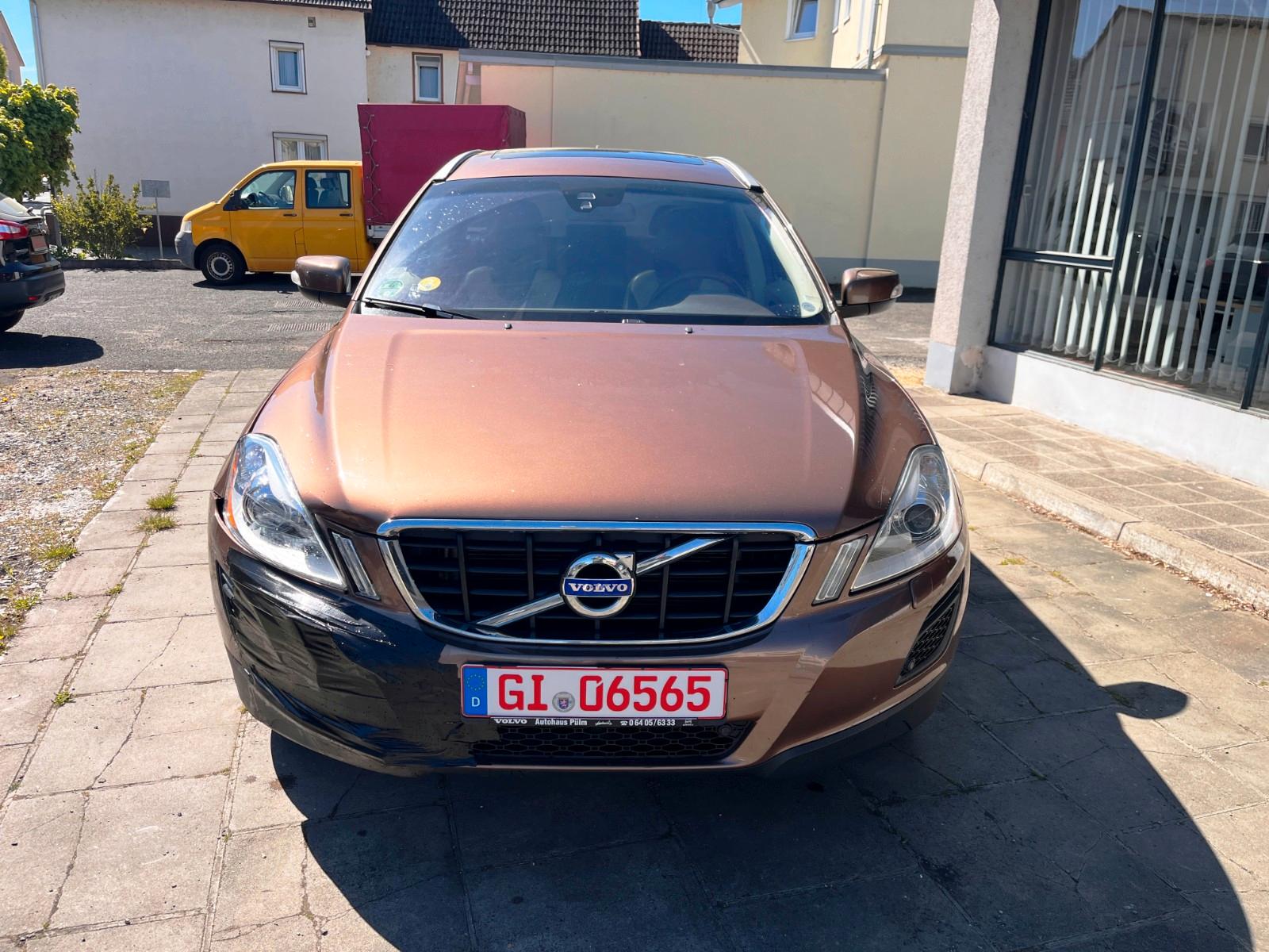 Volvo XC 60 Summum AWD*Leder*Pano*Memory*