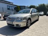 Toyota Avensis Kombi 2.0 D-4D - Toyota Avensis in Augsburg