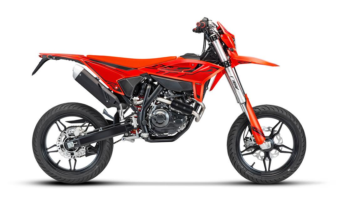 Beta RR125T schwarz oder rot SuperMoto LC  Neu 2026