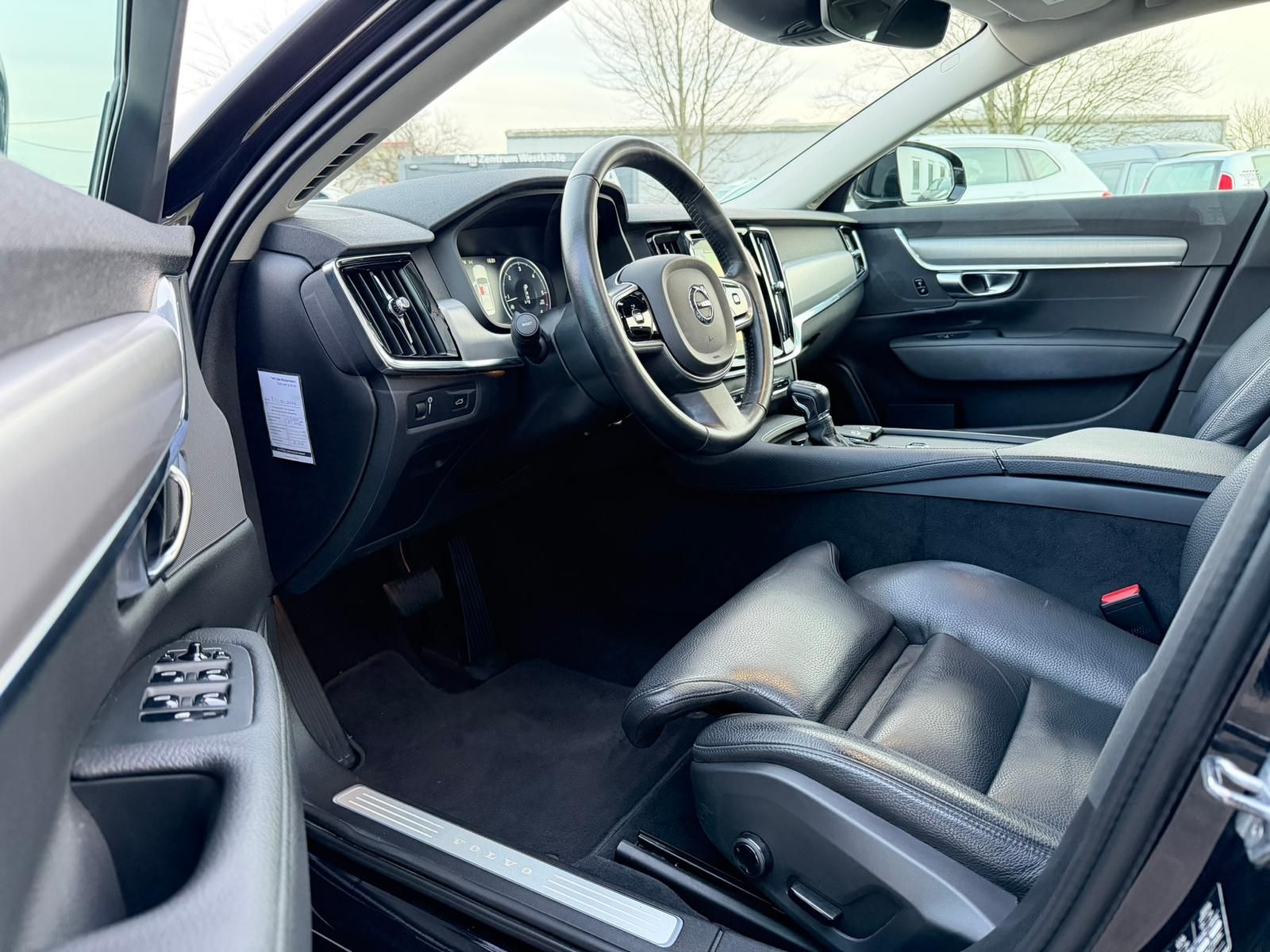 Volvo S90 2.0 D4 Momentum HeadUP 360° Schiebedach foto 23