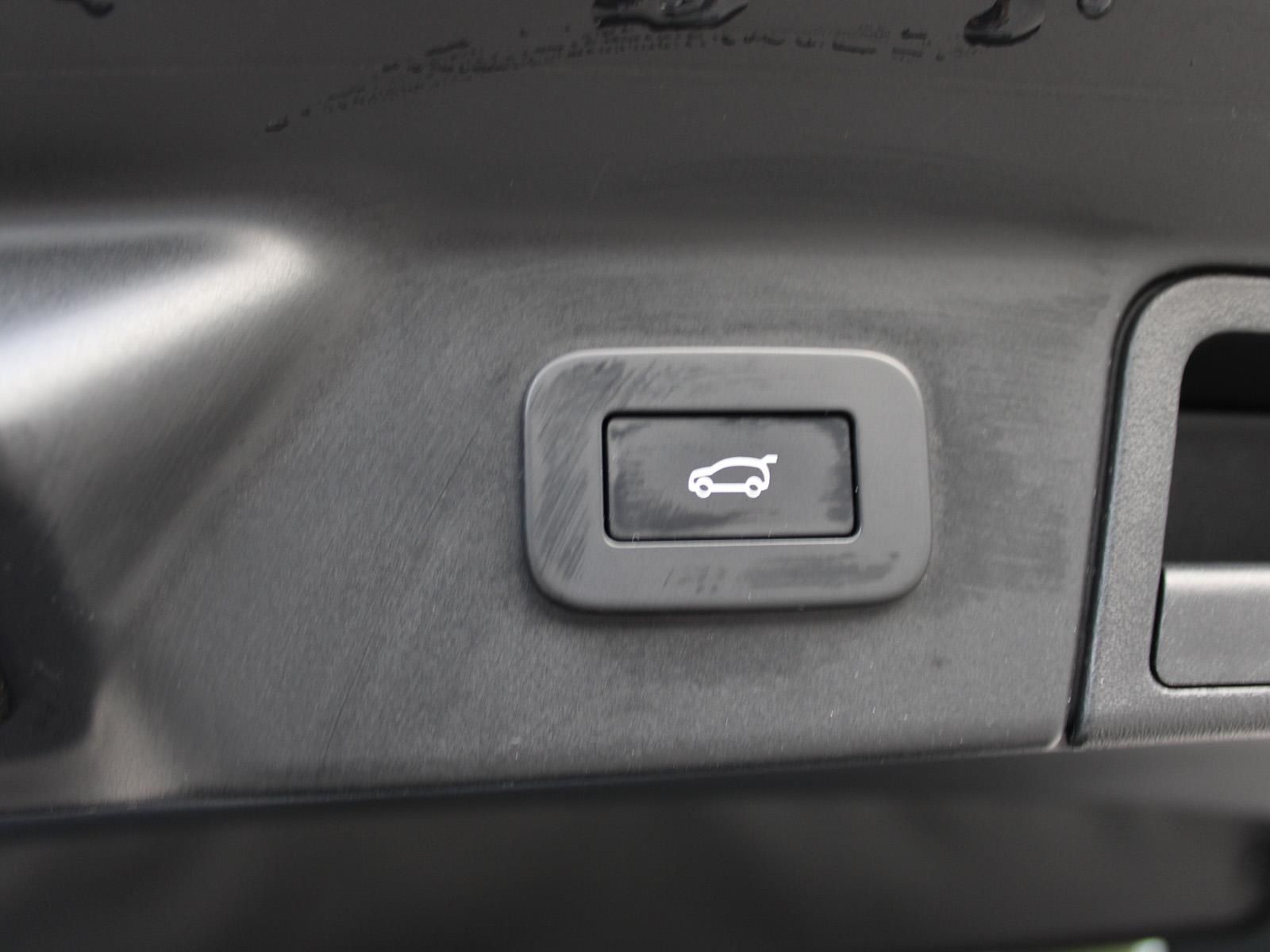 Fahrzeugabbildung Land Rover Range Rover Velar D300 Dynamic SE