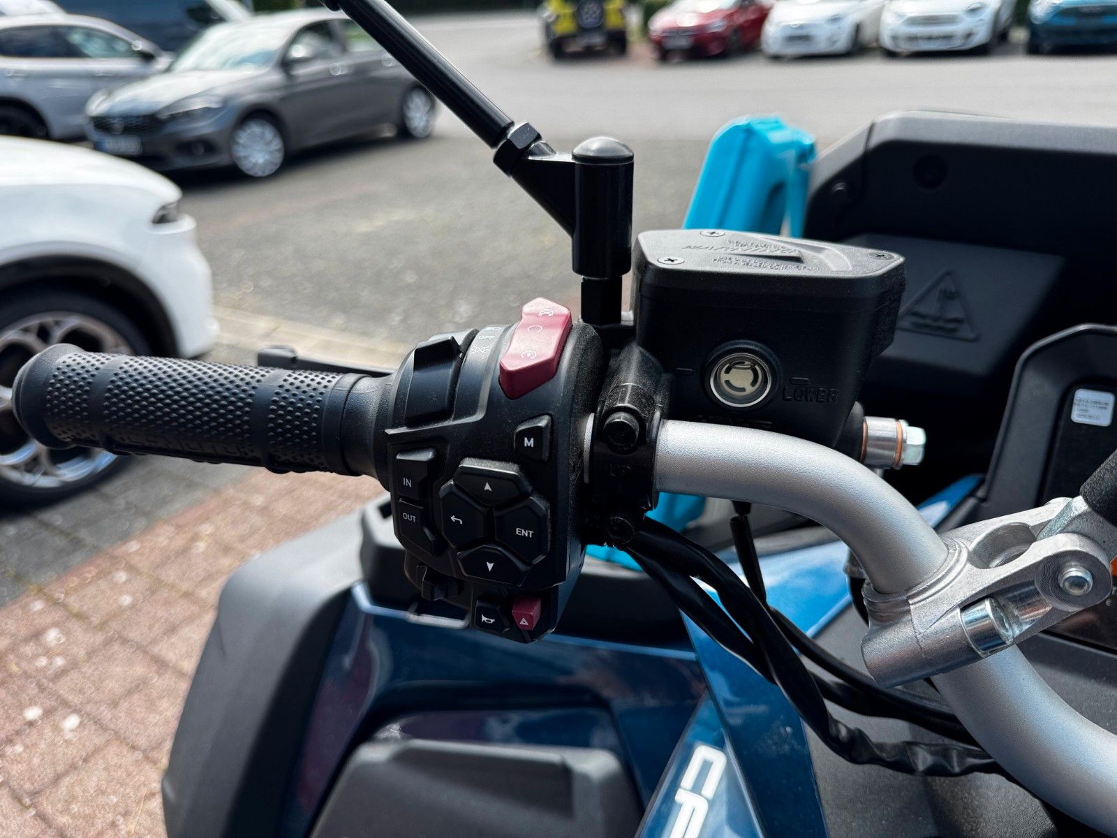 Fahrzeugabbildung CFMOTO CFORCE 1000 TOURING PRO MUD Version - T3b ABS