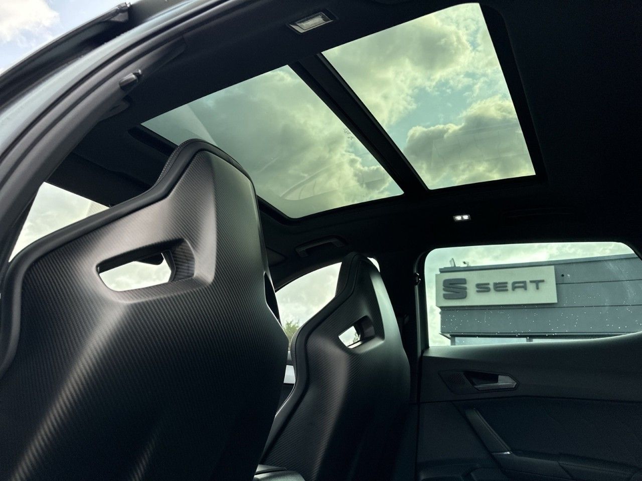 Fahrzeugabbildung CUPRA Formentor VZ5 Enceladus Grey Edition 4Drive