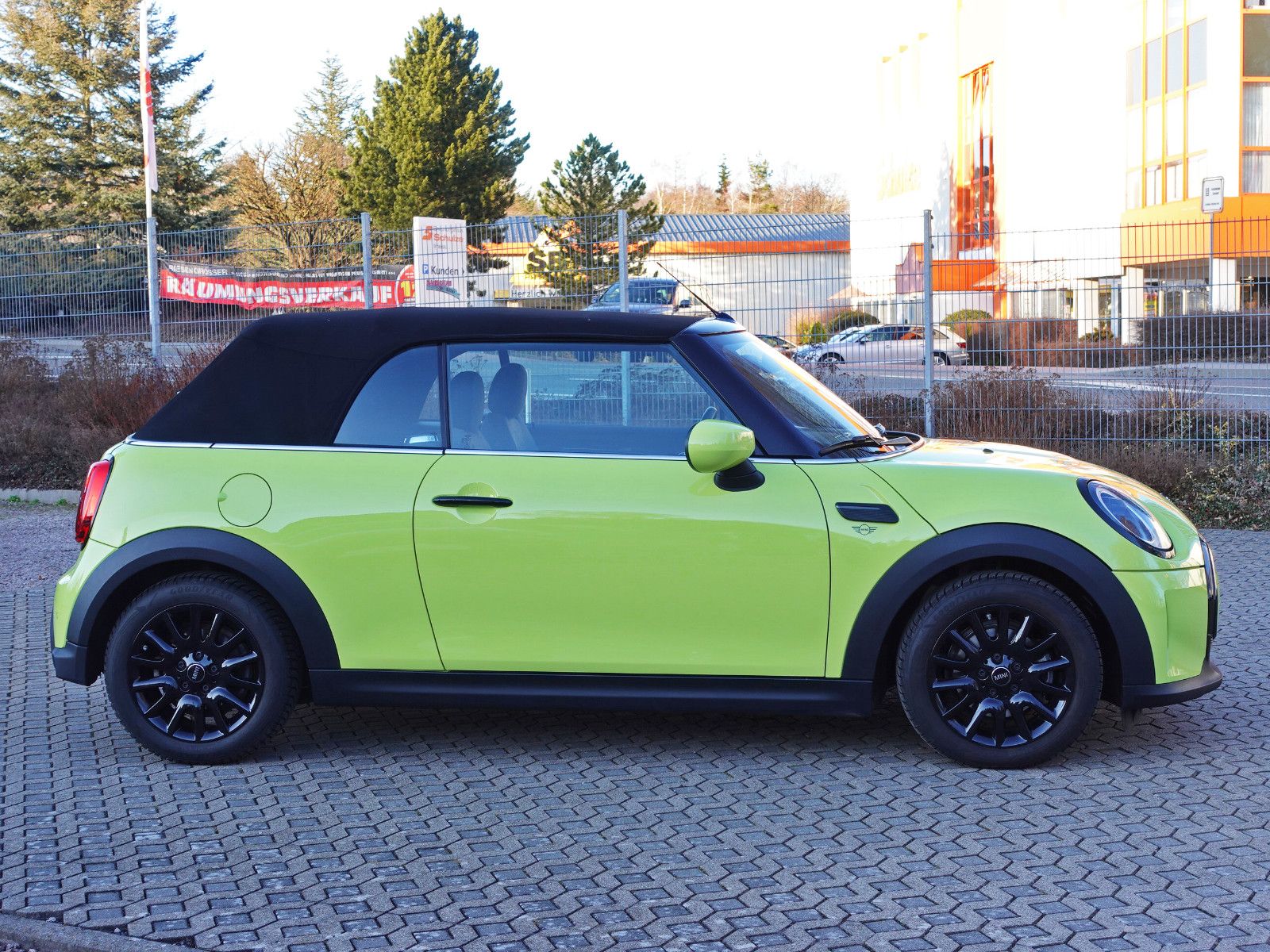 Fahrzeugabbildung MINI Cooper Cabrio Aut. I.Hd Navi CarPlay ZestyYellow