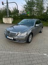 Mercedes-Benz E Klasse Automatik E220 Diesel / TÜV NEU - Mercedes-Benz E 220 aus 2012 mit Diesel-Antrieb: Limousine