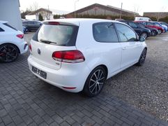 Fahrzeugabbildung Volkswagen Golf Highline Sportpaket Scheckheftgepflegt