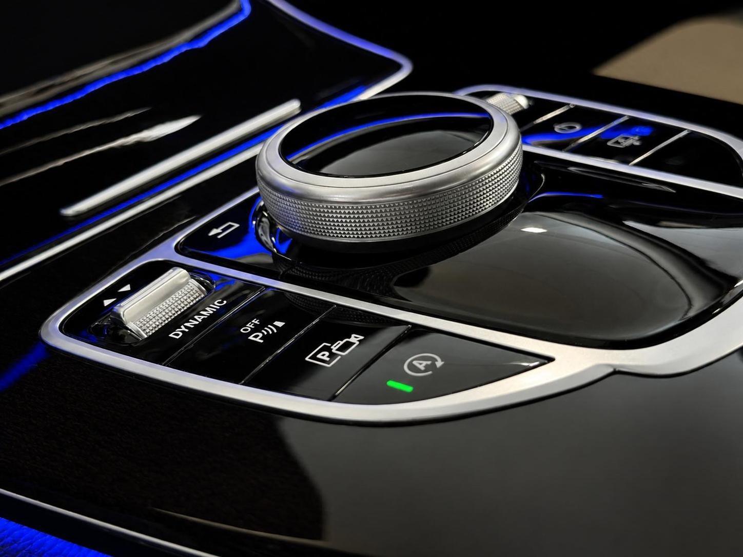 Mercedes-Benz CLS 220 *1. Hand + LED + Ambiente*