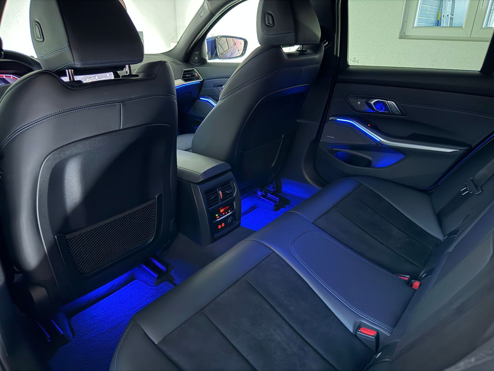 Fahrzeugabbildung BMW 330 i M SPORT/LED/DAB/VRTL COCKPIT/H&K/DE FZG