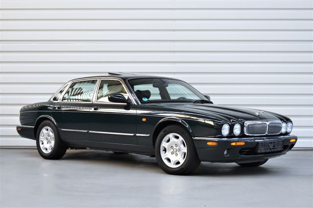 Jaguar Sovereign XJ 4.0