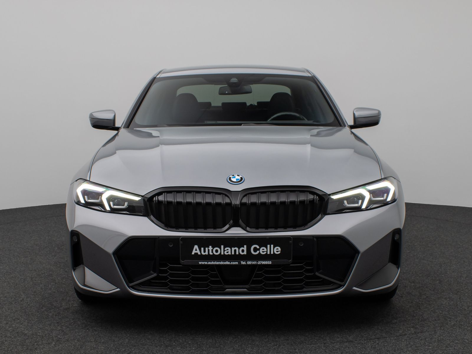 Fahrzeugabbildung BMW 330e M Sport Kamera HUD DAB H/K DrivAssis 19Zoll