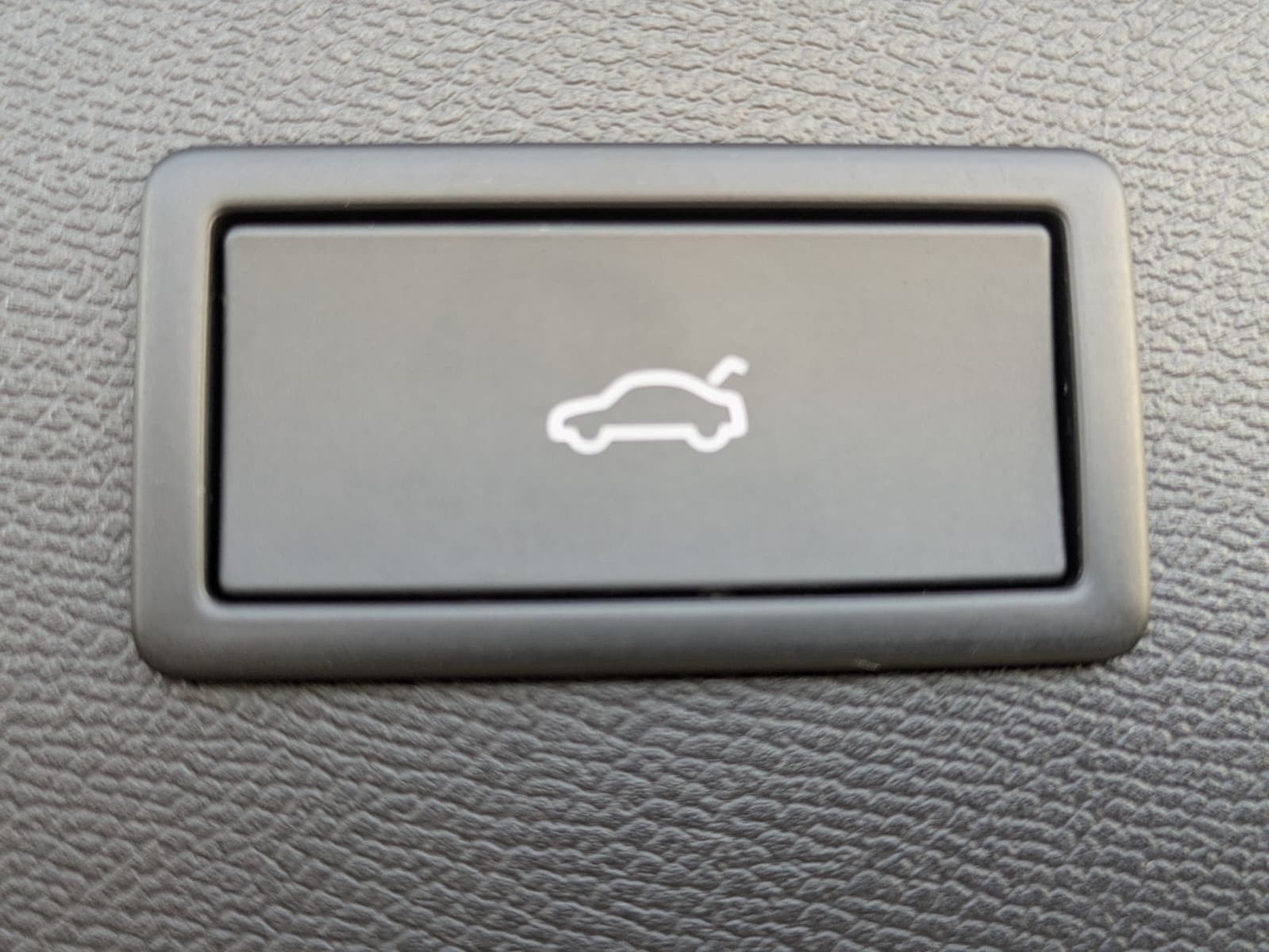 Fahrzeugabbildung CUPRA Formentor 1.5 eTSI LEDER*MATRIX*SENNH*Int.Dr.-XL