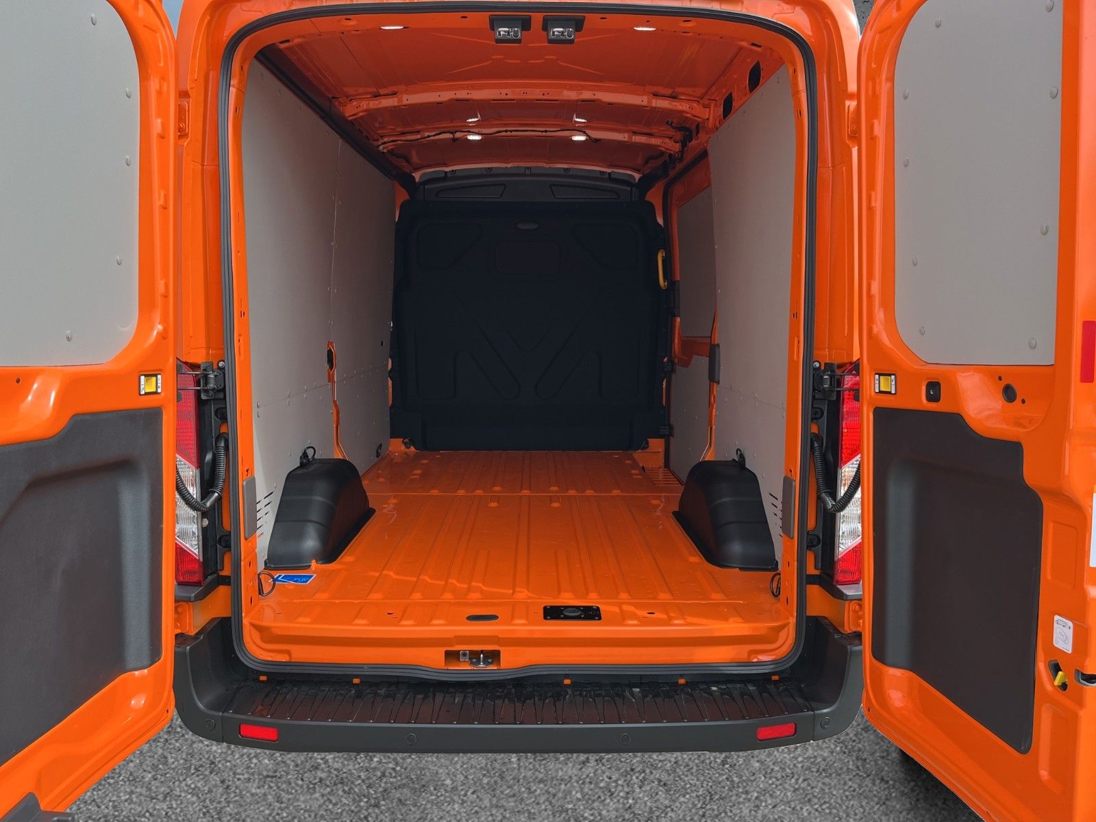Fahrzeugabbildung Ford Transit Kasten 350 L2 Trend *ALLRAD*STANDHEIZUNG