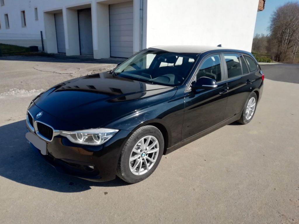 Image of BMW 320