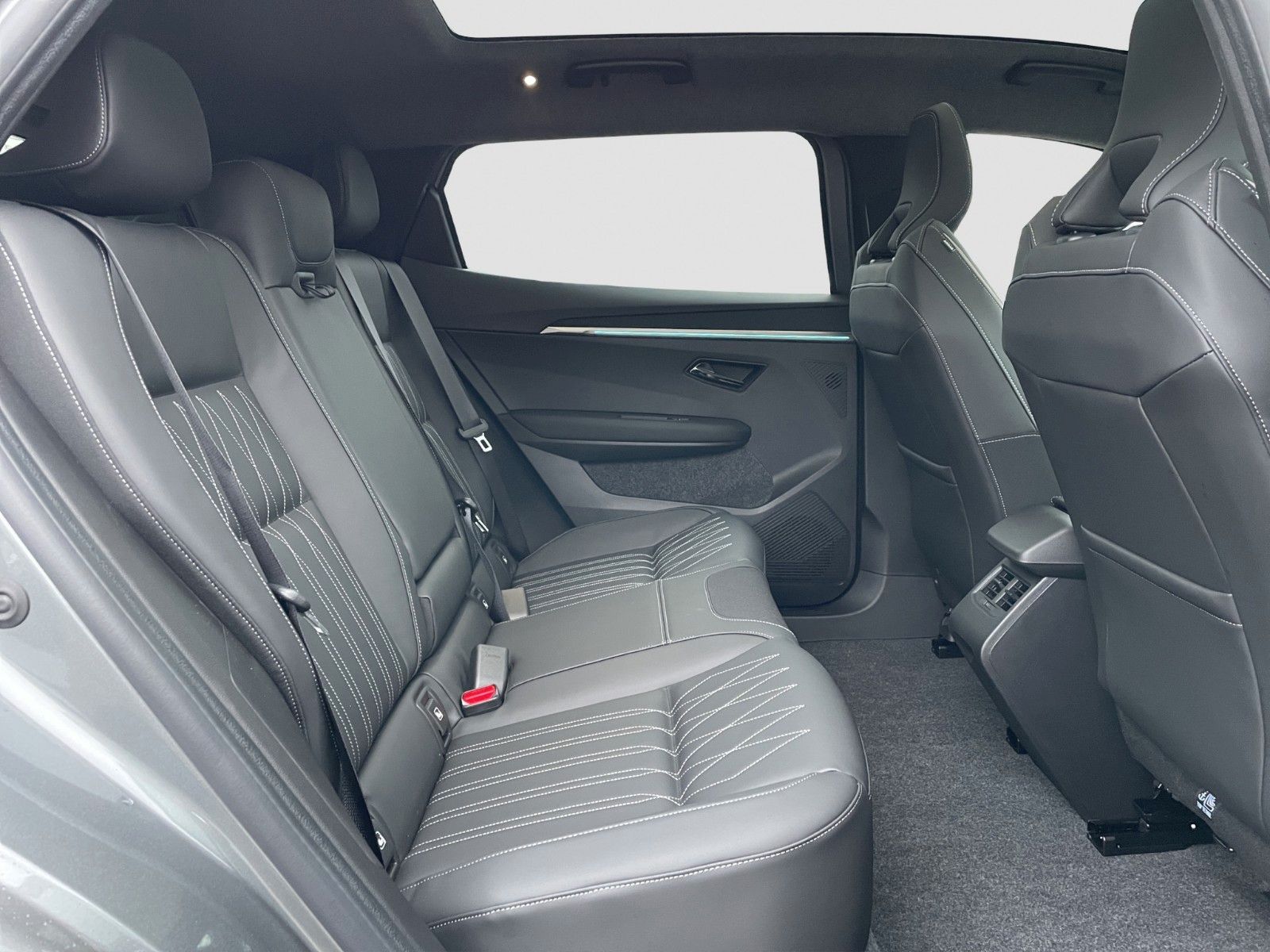 Fahrzeugabbildung Mitsubishi Eclipse Cross Diamant TOP Luxury 87 kWh (22kW)