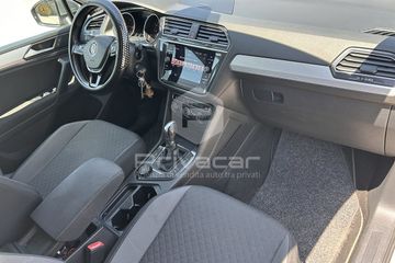 Volkswagen Tiguan - 11
