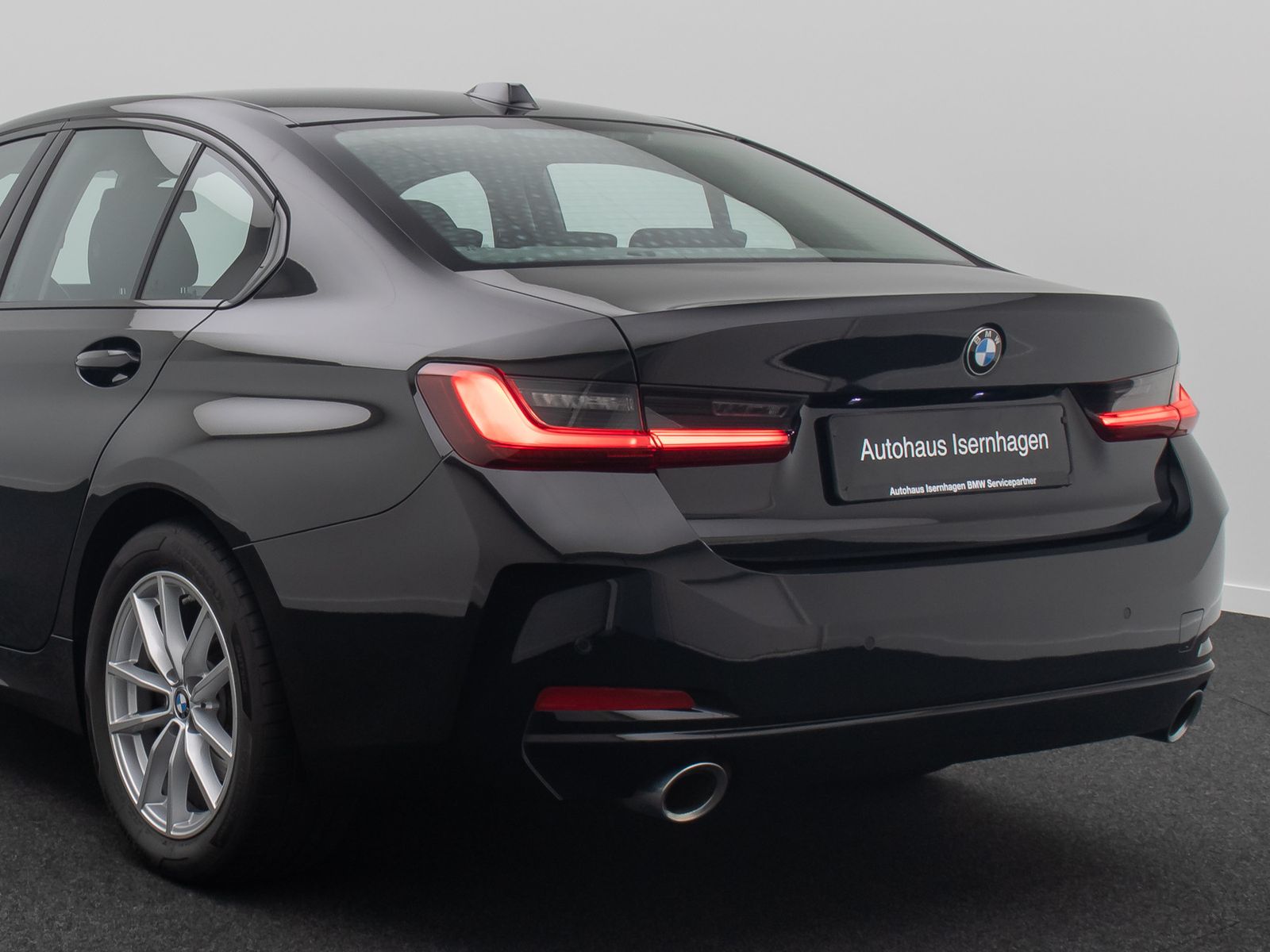 Fahrzeugabbildung BMW 320i Geschwindig DAB PDC Widscreen CockpitPlus