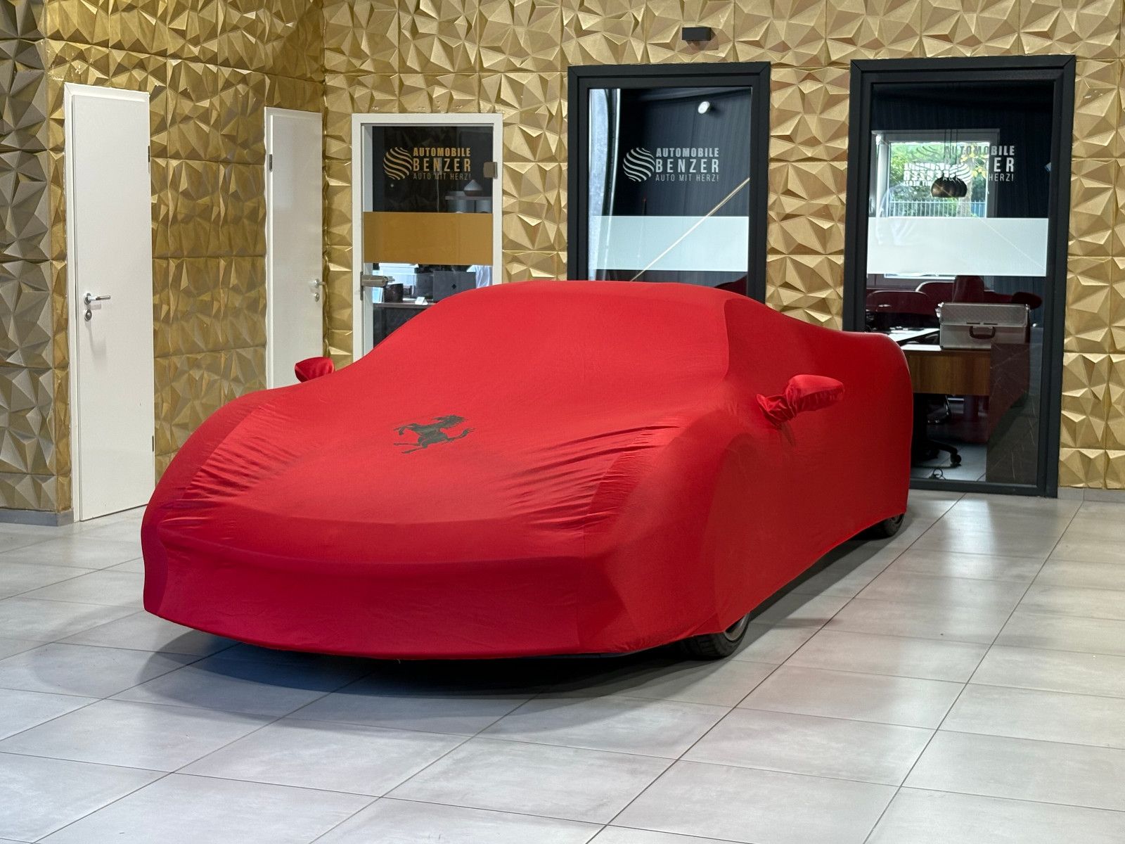 Fahrzeugabbildung Ferrari 488 GTB//LIft/1-HAND.BRD/FERRARI-POWER/GARANT