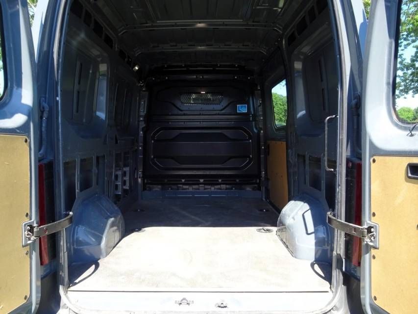Fahrzeugabbildung Nissan Interstar Kastenwagen Hochdach 3,5t L2H2 N-Conne