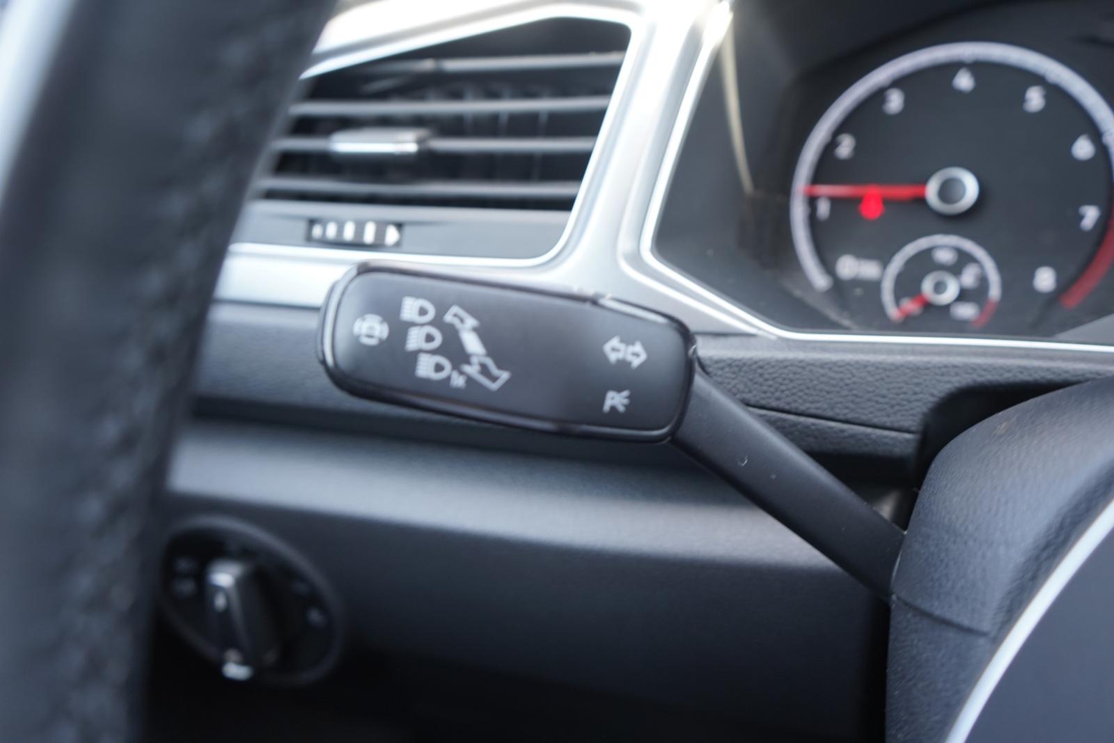 Volkswagen T-Roc 1.5 Active DSG LED Navi Klimaaut. PDC, миниатюра 23