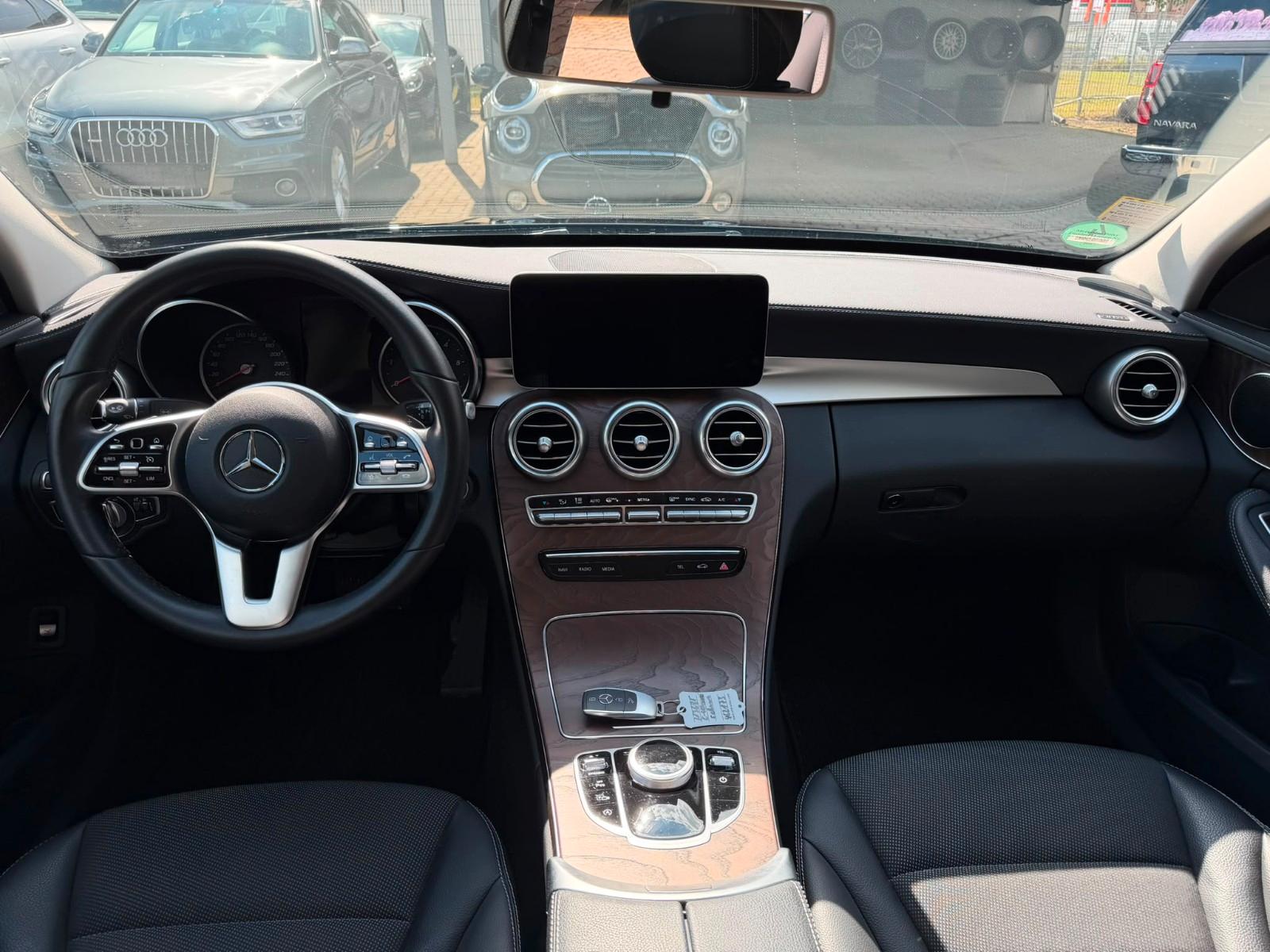 Mercedes-Benz C200d FACELIFT°1-HAND°AUTOM°AHK°RFK°T-LEDER°NAVI