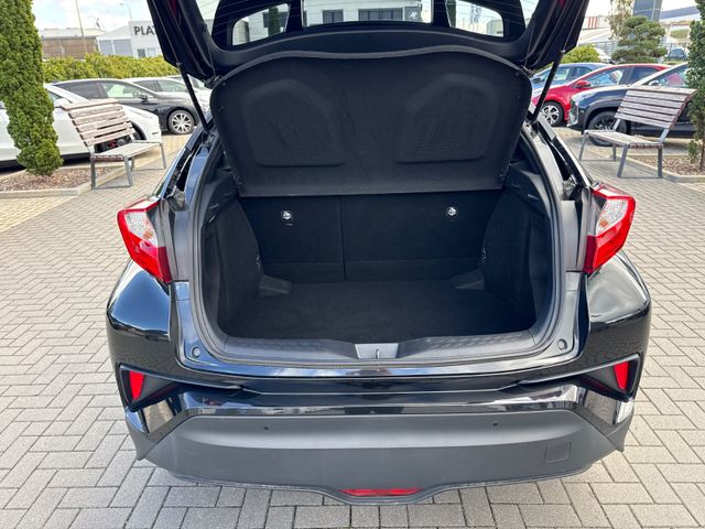 Toyota C-HR Hybrid Team D