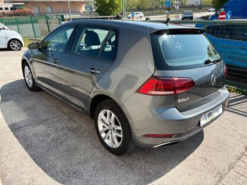 Volkswagen Golf - 5