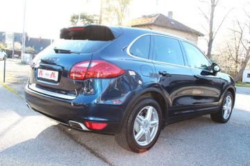 Porsche Cayenne - 6