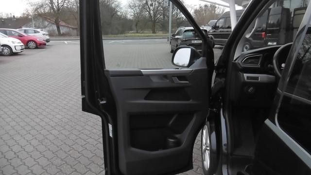Volkswagen T6.1 Multivan 2,0 TDI DSG Comfortline foto 17