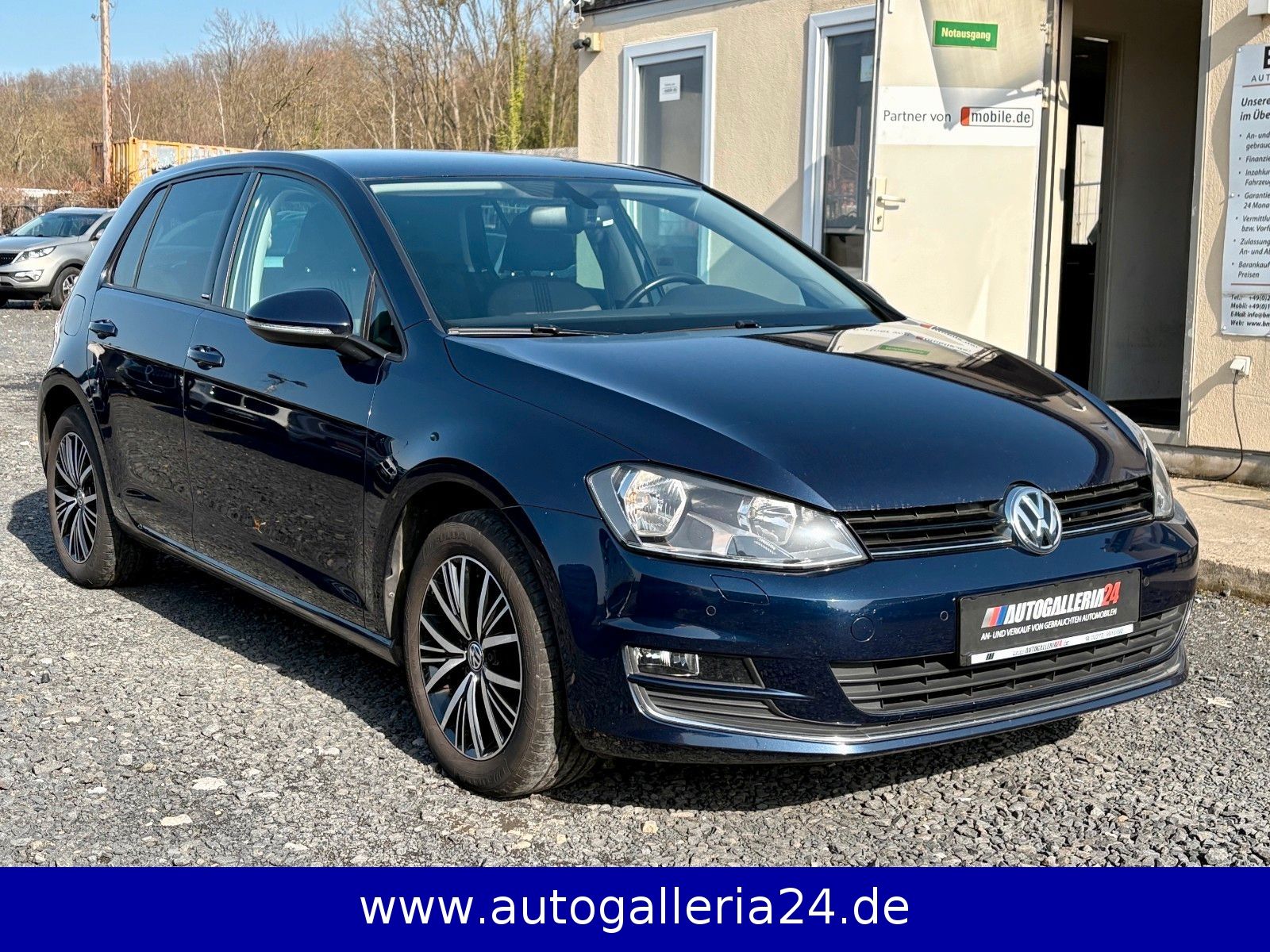 Fahrzeugabbildung Volkswagen Golf VII 1.6 TDI Allstar Navi AHK 2.HD SCHECKHFT