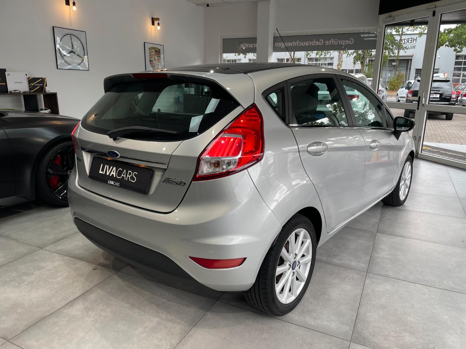 Ford Fiesta Titanium SHZ/8-Fach/Keyless-Go/HU+TÜV NEU