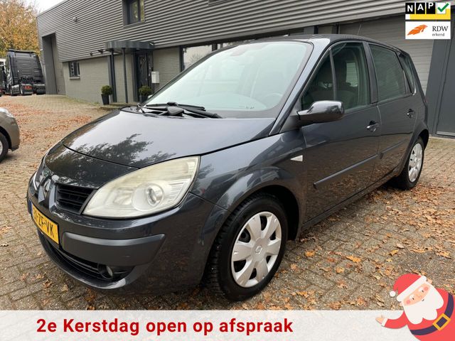 Renault Scenic 2.0-16V Business Line