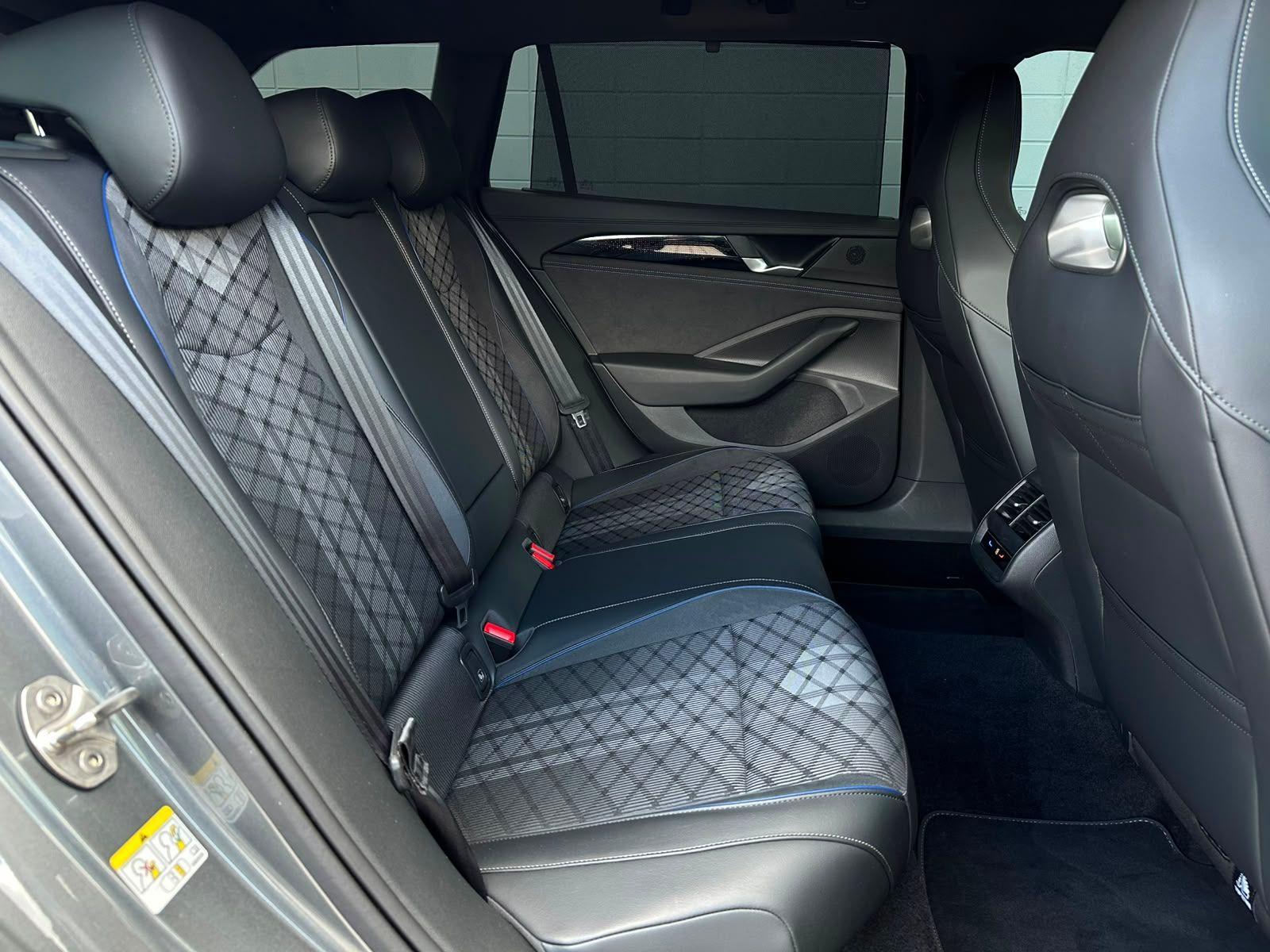 Volkswagen Passat 2.0TDI R LINE MATR#ACC#KEY#VIRTUL#MASSAGE, миниатюра 16
