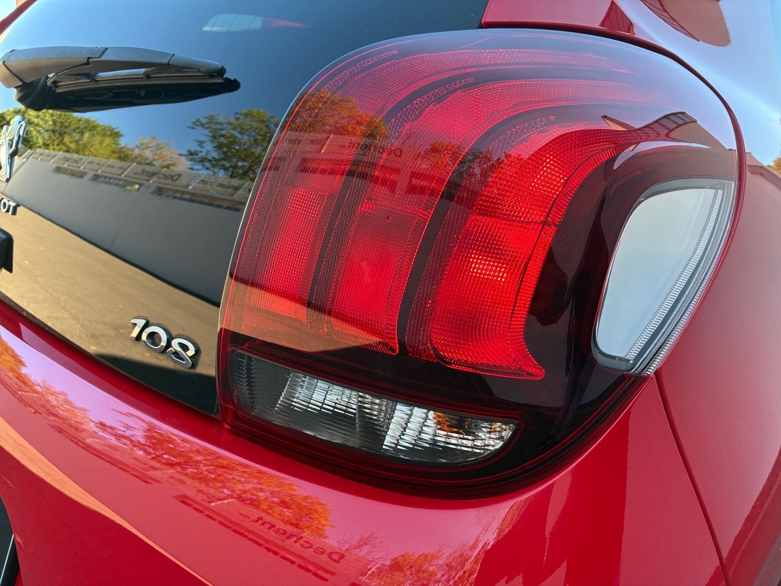 Fahrzeugabbildung Peugeot 108 1.0 VTi Style Klima,Radio,Allwetterreifen