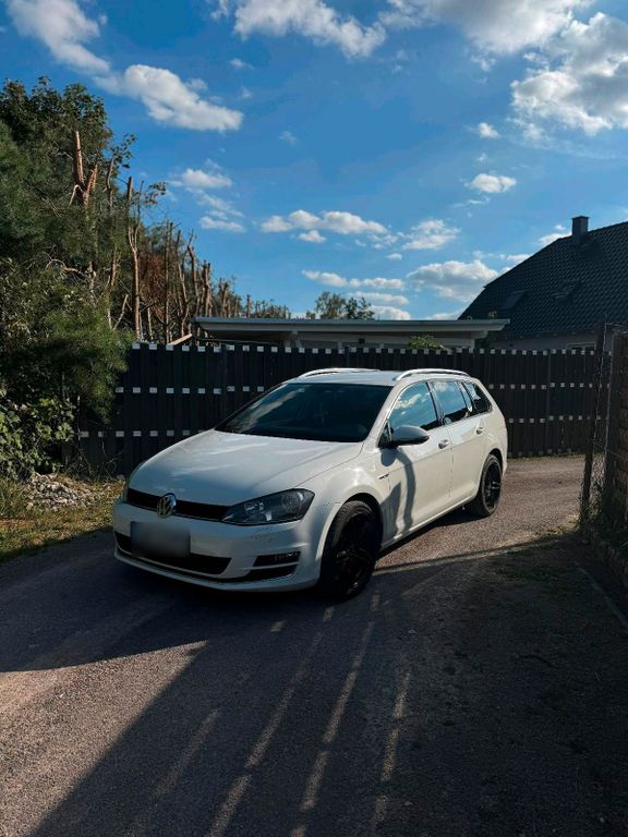 Image of Volkswagen Golf