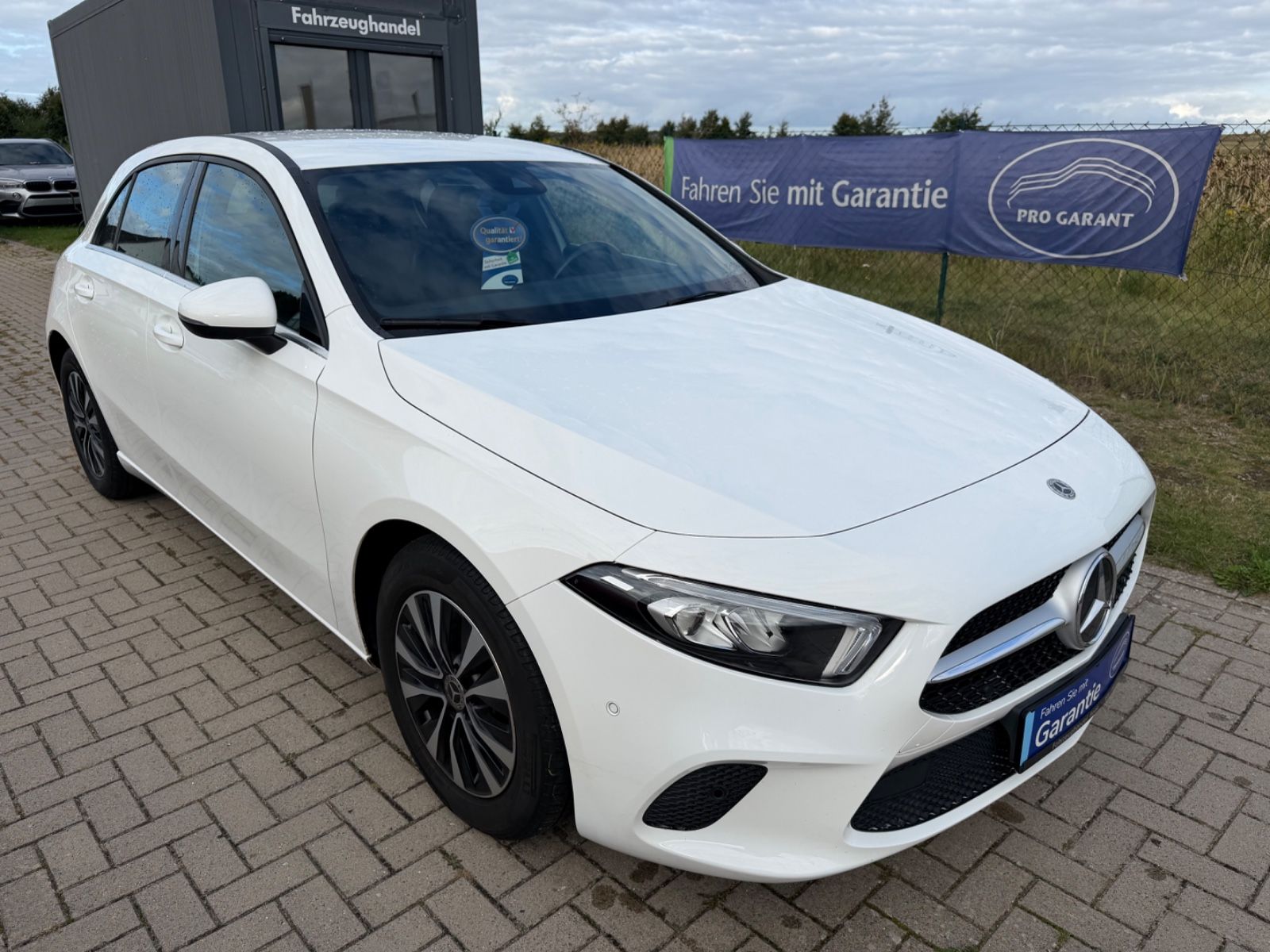 Mercedes-Benz A 200 d LED Kamera Automatik Navi Teilleder SHZ foto 1