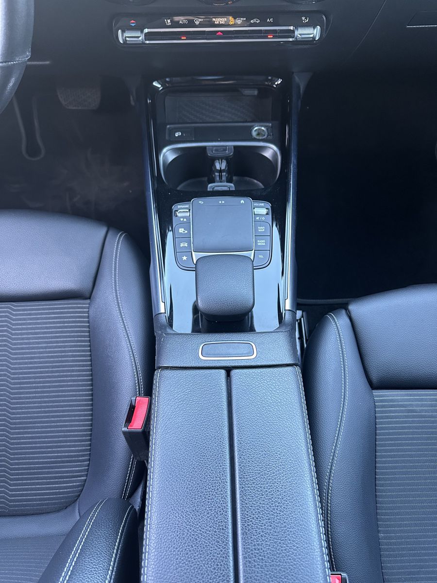 Fahrzeugabbildung Mercedes-Benz GLB 200d Progressive NAV+LED+DISTRONIC-PLUS+AHK