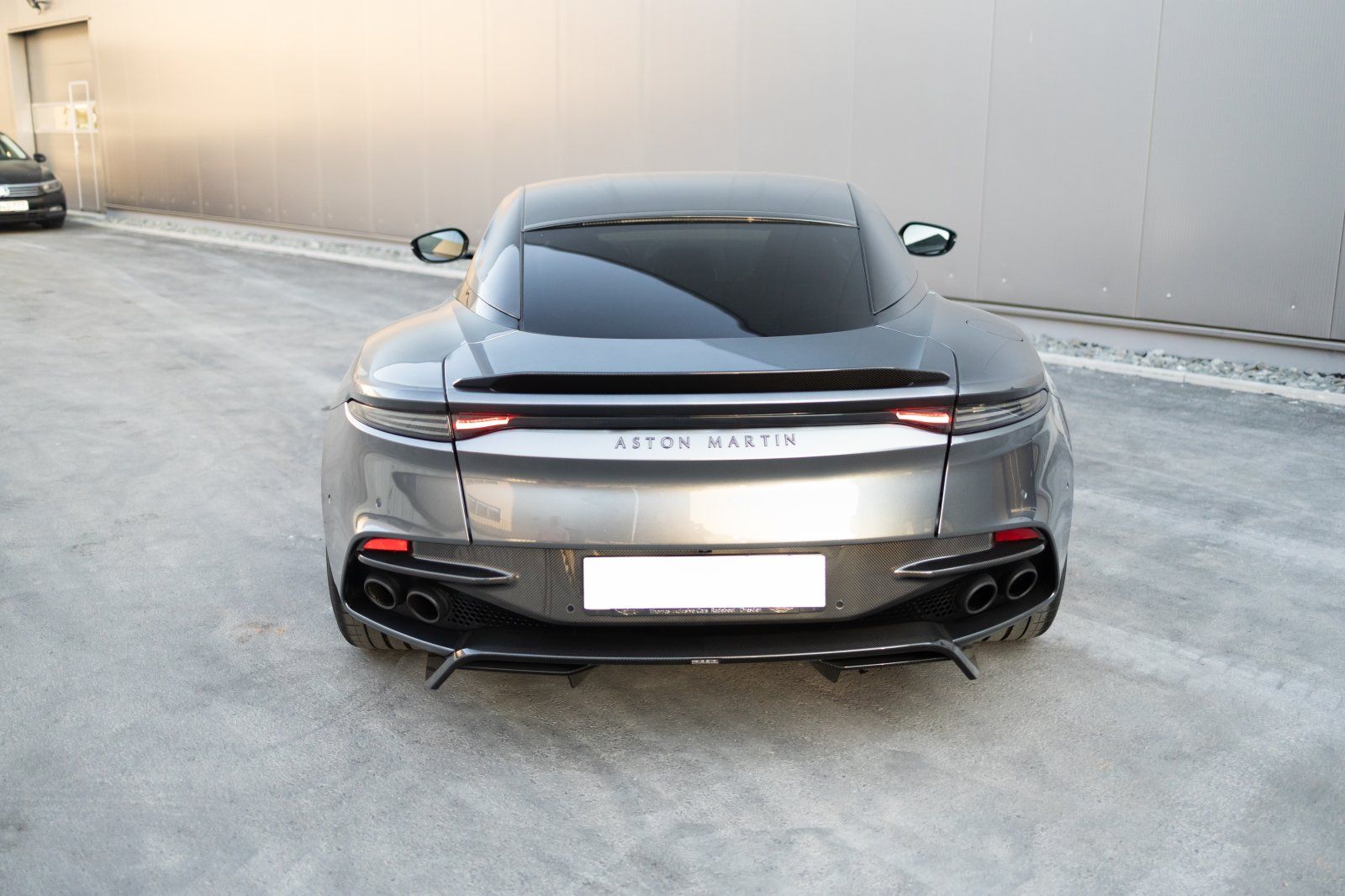 Aston Martin DBS (5.2 V12 FULL CARBON/1.Hand/Deutsches Fzg.)
