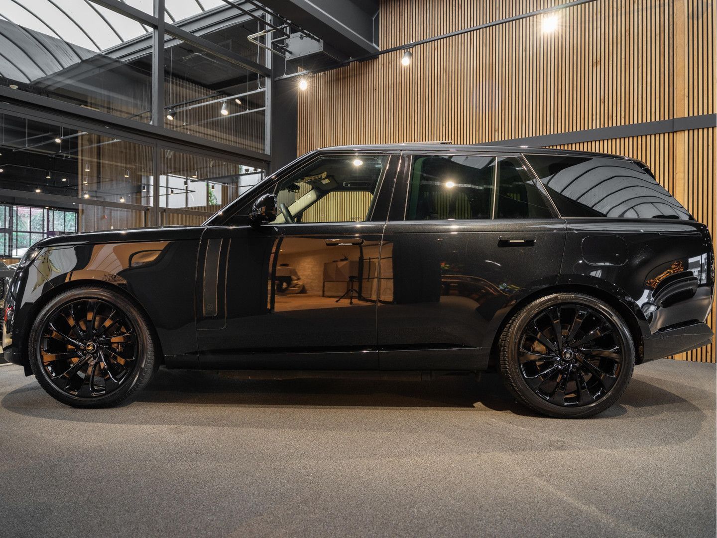 Land Rover Range Rover P510e SV Blackpack Pano Koelbox 3.0 imagem 3