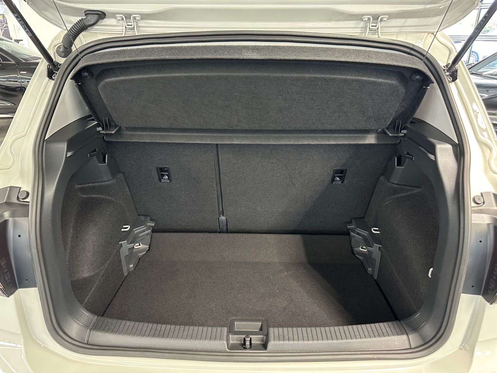 Volkswagen T-Cross - Bild 9