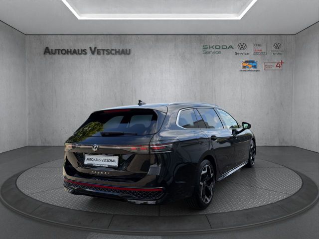 Passat Variant R-Line 2.0 TDI DSG Bluetooth Navi