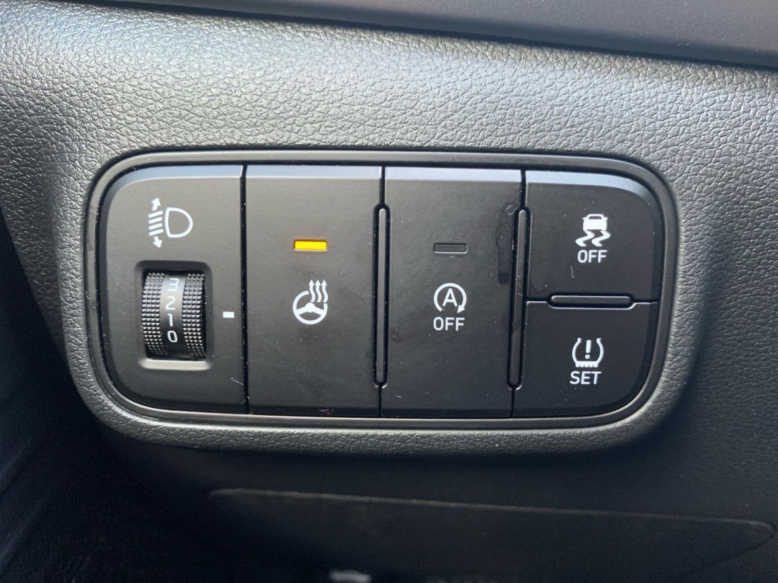 Fahrzeugabbildung Hyundai i20 1.0 T-GDI Edition 30 1Hd Allwetter