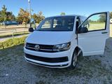 Volkswagen T6 Multivan 4-motion DSG weiß - Volkswagen T6 Multivan Kombi Gebrauchtwagen