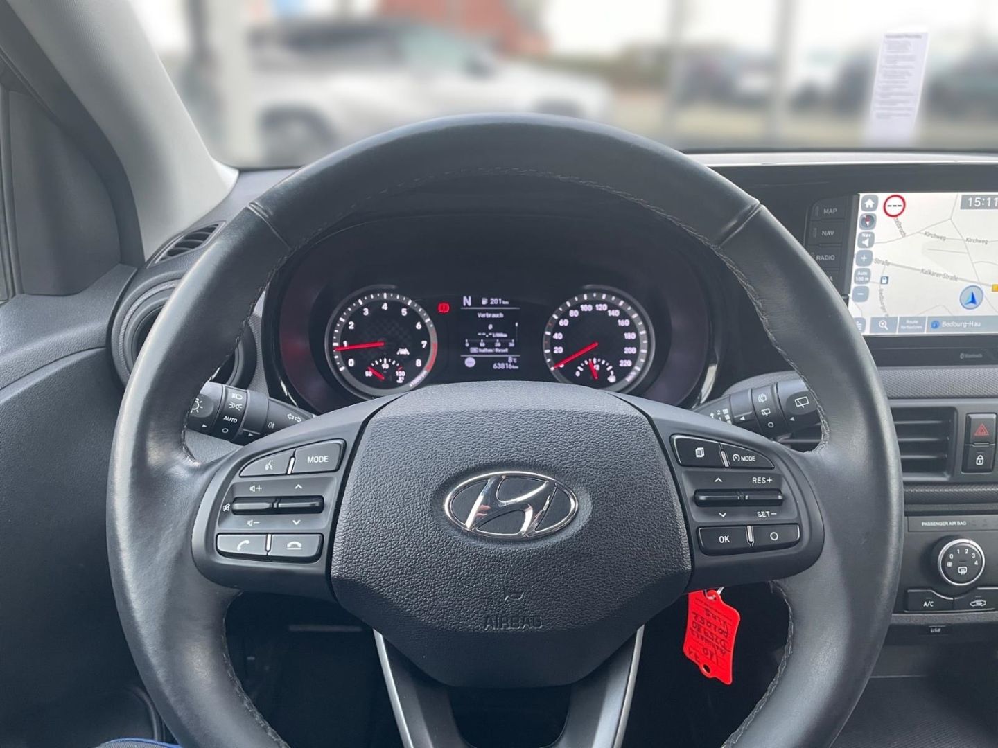 Fahrzeugabbildung Hyundai i10 1.0 Intro Edition Navi Kamera Sitzheizung Rü
