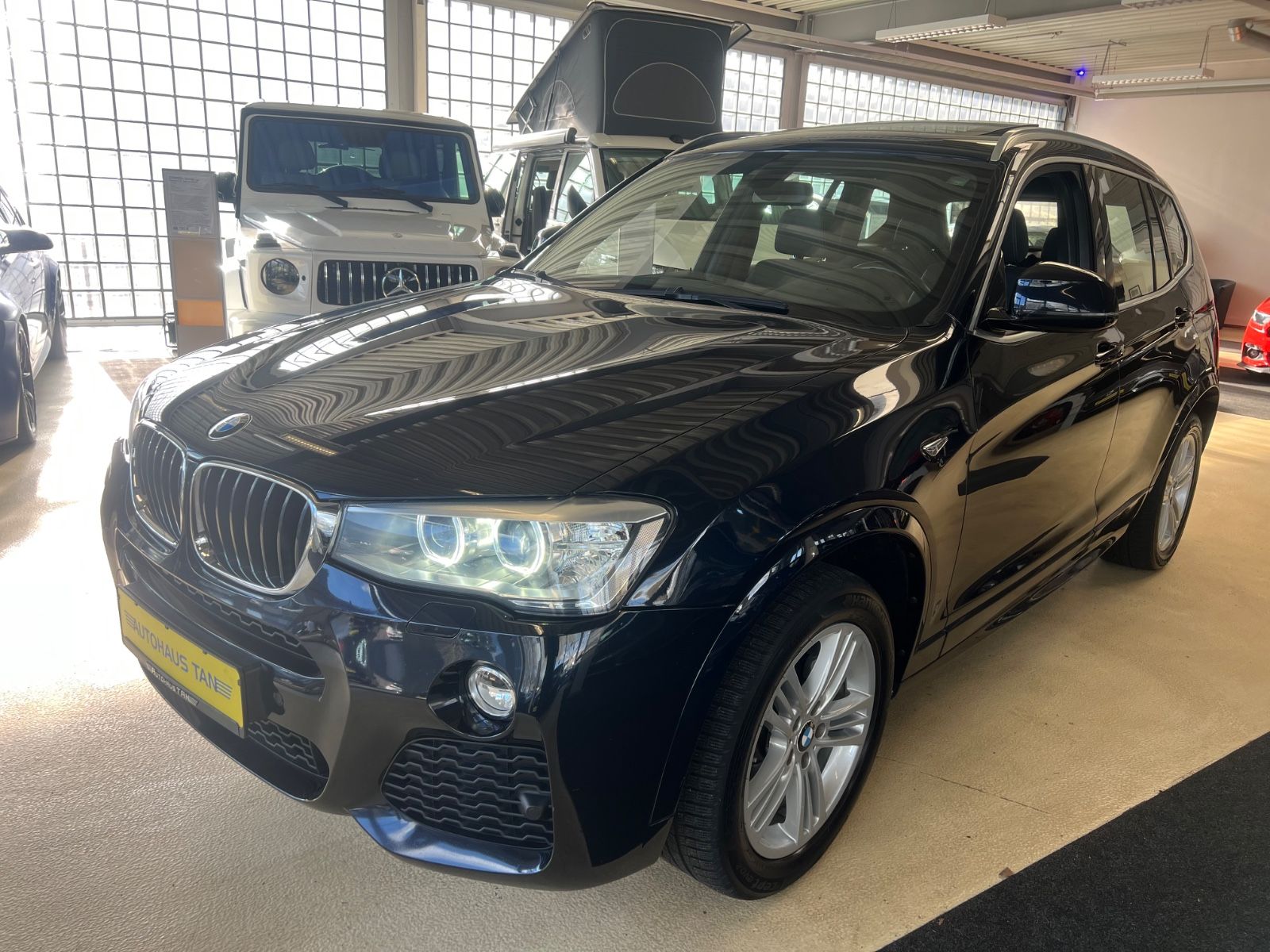 Fahrzeugabbildung BMW X3 xDrive 20 d M Sport Paket *PANO*XENON*NAVI*