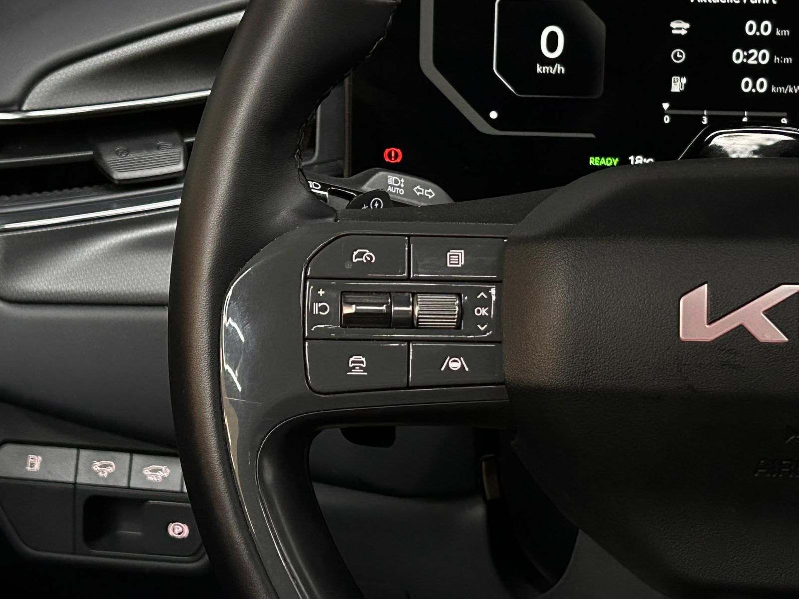 Fahrzeugabbildung Kia EV9 GT-Line Launch Edit PANO+HEAD+LED+ACC+WP+360